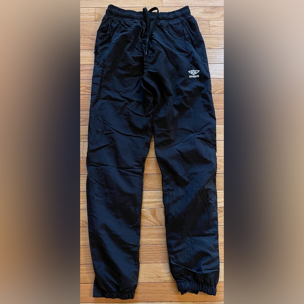 Umbro Black Fleece Lined Wind Track Joggers Soccer Ankle Zippers Men’s Small